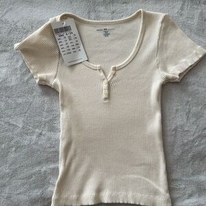 Brandy Melville Zelly Cream Ribbed Short Sleeve Top